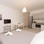 Lofos 4* Platis Yialos