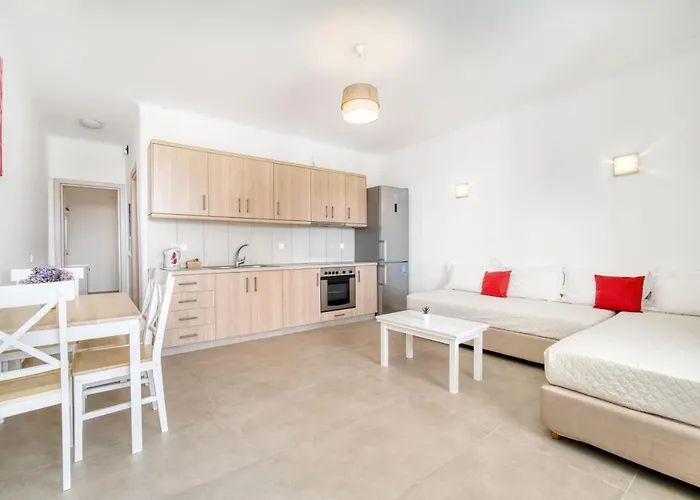 Lofos 4* Platis Yialos