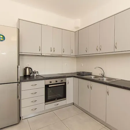 Aparthotel Lofos 4*